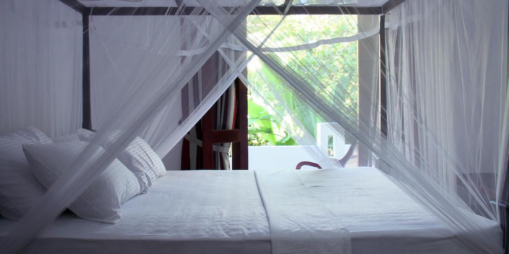 Villa Dineha Hikkaduwa Esterno foto