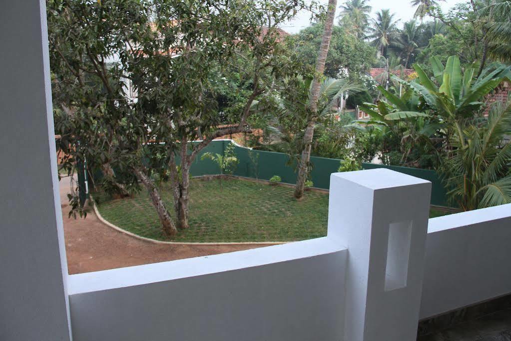 Villa Dineha Hikkaduwa Esterno foto